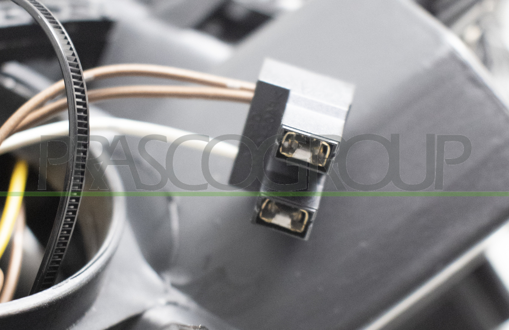 PHARE DROIT H7+H7 ELECTRIQUE AVEC MOTEUR-NOIR