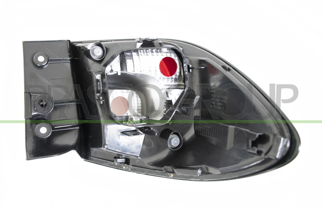 TAIL LAMP RIGHT-OUTER-WITHOUT BULB HOLDER