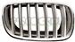 GRILLE CALANDRE DROITE-CHROMEE/TITANE